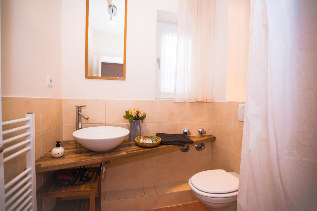 Studio-Apartments & Moeblierte Wohnungen Fuer Monteure Zentral In Мильгейм-на-Руре Экстерьер фото