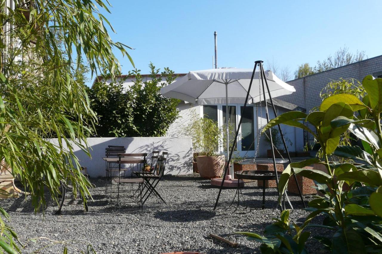 Studio-Apartments & Moeblierte Wohnungen Fuer Monteure Zentral In Мильгейм-на-Руре Экстерьер фото