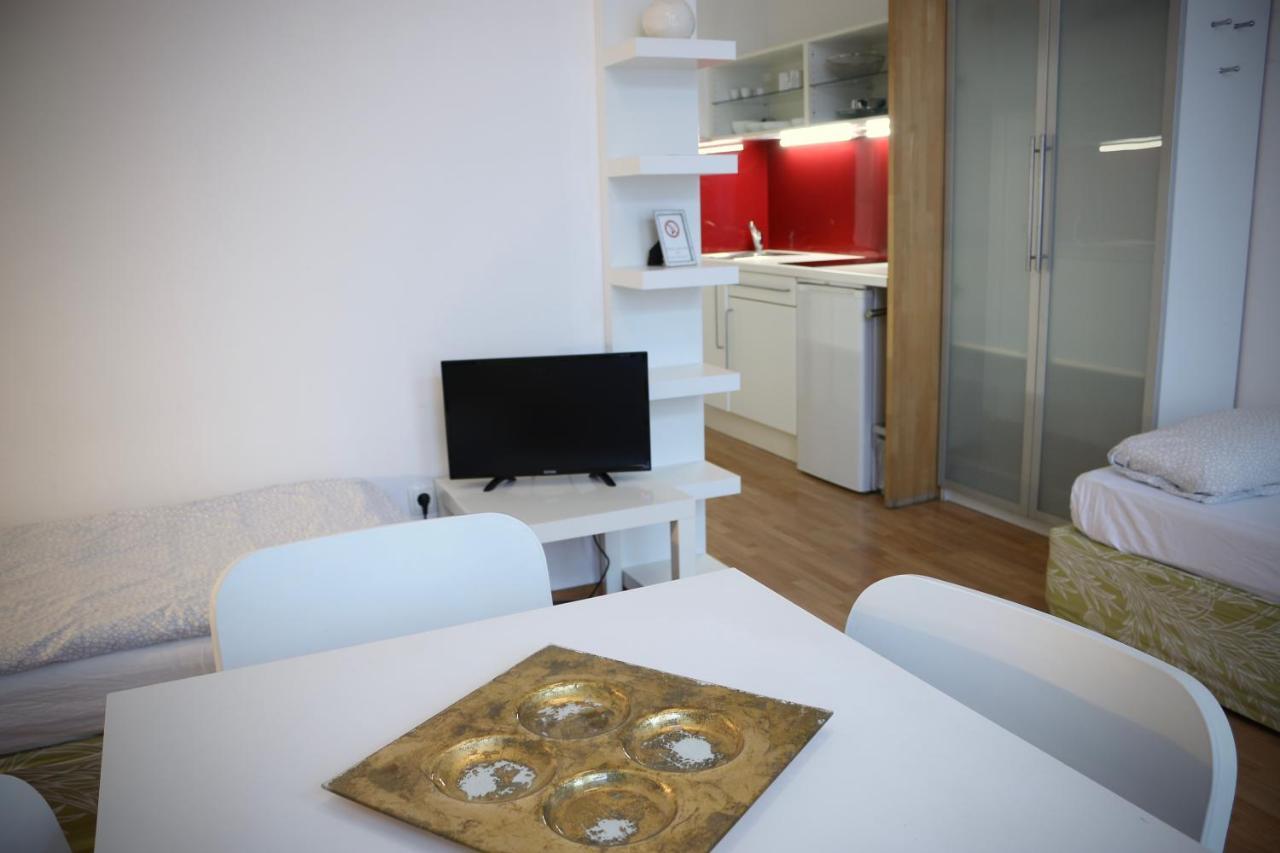 Studio-Apartments & Moeblierte Wohnungen Fuer Monteure Zentral In Мильгейм-на-Руре Экстерьер фото